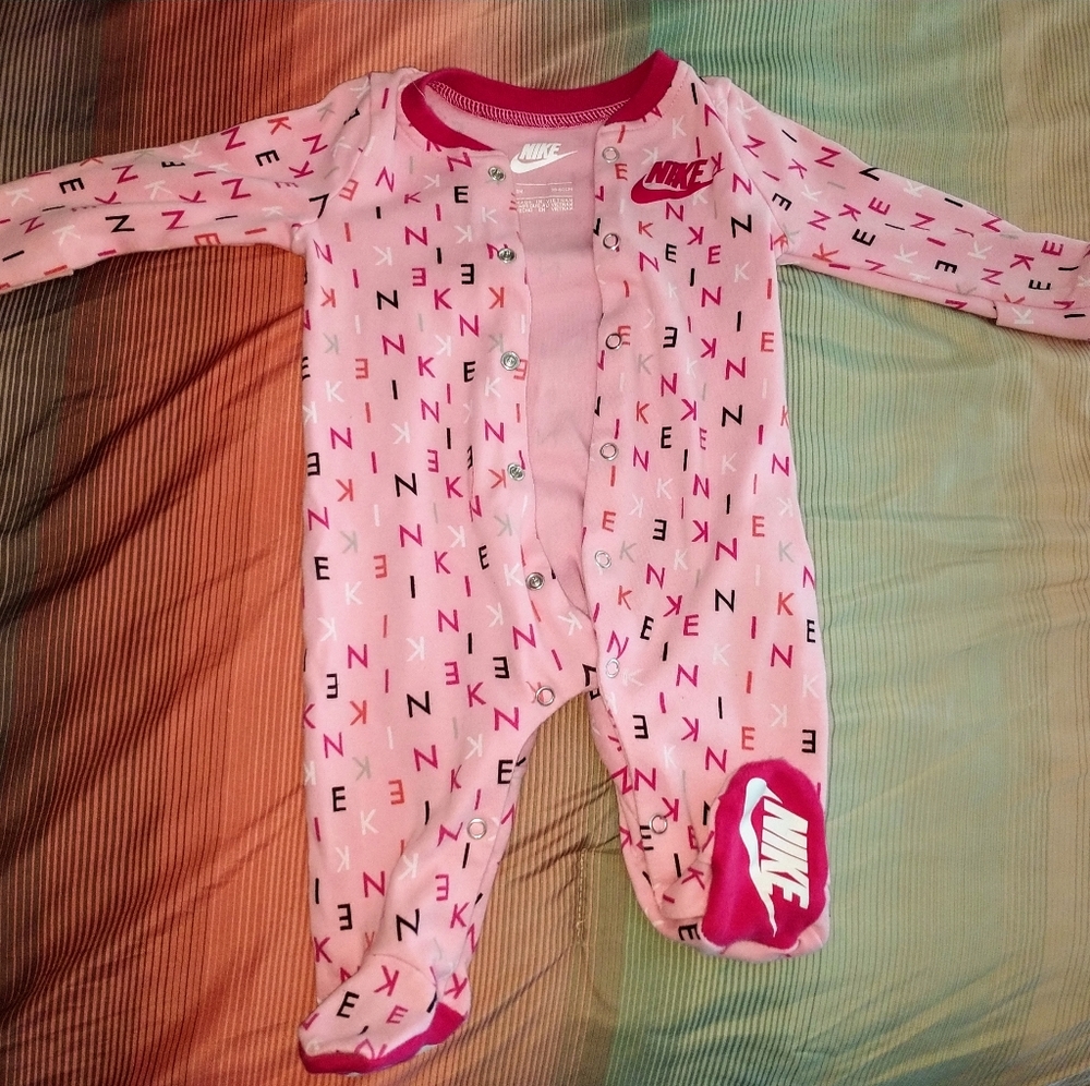 Nike infant sleeper 💓